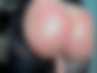 tykitaa's Live Sex Cam Show