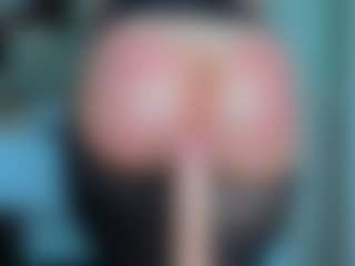 tykitaa's Live Sex Cam Show
