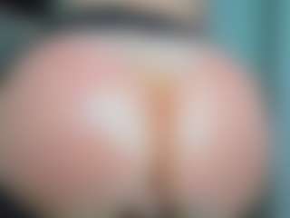 tykitaa's Live Sex Cam Show