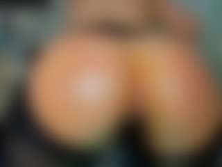 tykitaa's Live Sex Cam Show
