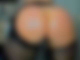tykitaa's Live Sex Cam Show