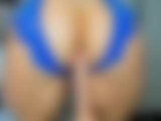 tykitaa's Live Sex Cam Show