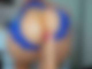 tykitaa's Live Sex Cam Show