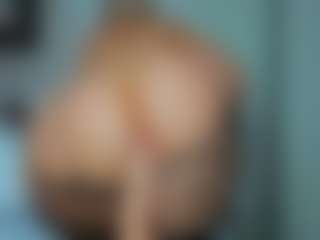tykitaa's Live Sex Cam Show