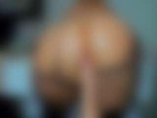 tykitaa's Live Sex Cam Show
