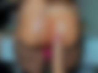 tykitaa's Live Sex Cam Show