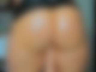 tykitaa's Live Sex Cam Show