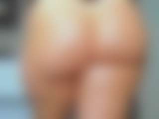 tykitaa's Live Sex Cam Show