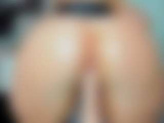 tykitaa's Live Sex Cam Show