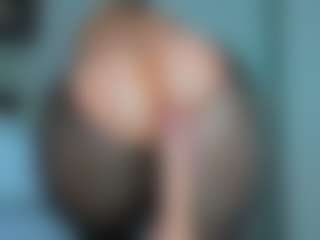 tykitaa's Live Sex Cam Show