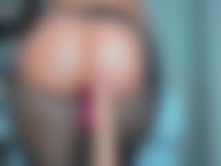 tykitaa's Live Sex Cam Show
