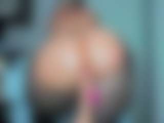 tykitaa's Live Sex Cam Show