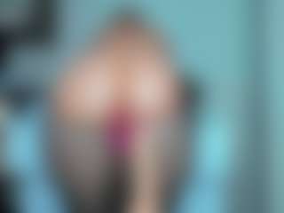 tykitaa's Live Sex Cam Show