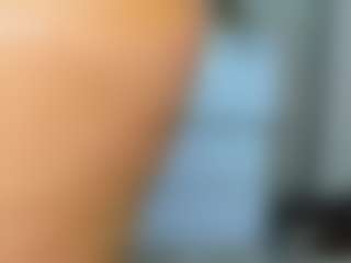 tykitaa's Live Sex Cam Show