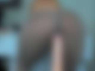 tykitaa's Live Sex Cam Show