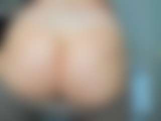 tykitaa's Live Sex Cam Show