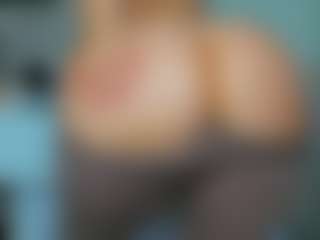 tykitaa's Live Sex Cam Show