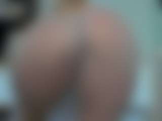 tykitaa's Live Sex Cam Show