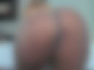 tykitaa's Live Sex Cam Show