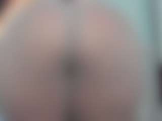 tykitaa's Live Sex Cam Show