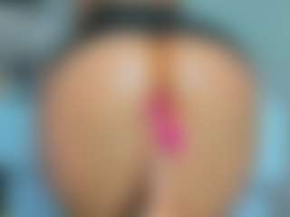tykitaa's Live Sex Cam Show