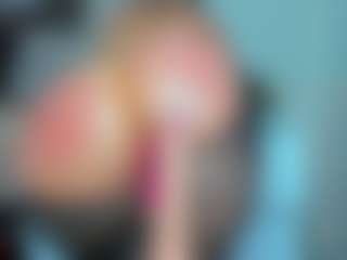 tykitaa's Live Sex Cam Show