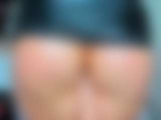 tykitaa's Live Sex Cam Show