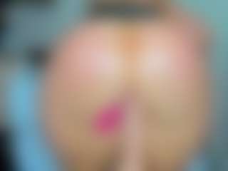 tykitaa's Live Sex Cam Show