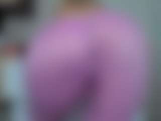 Live cam show with tykitaa - Squirt on Big Tits
