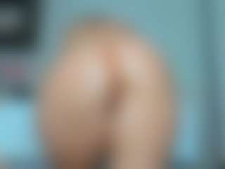 tykitaa's Live Sex Cam Show