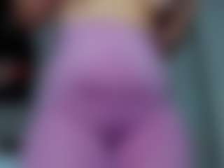 tykitaa's Live Sex Cam Show