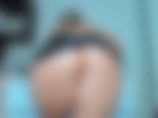 tykitaa's Live Sex Cam Show