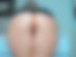 tykitaa's Live Sex Cam Show