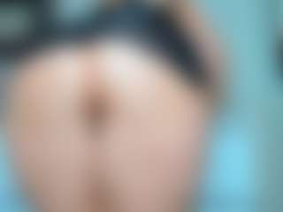 tykitaa's Live Sex Cam Show