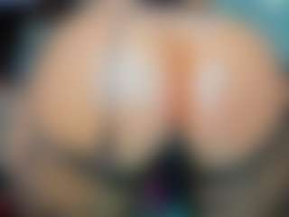 tykitaa's Live Sex Cam Show