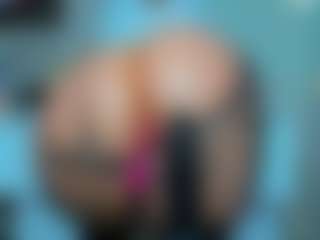 tykitaa's Live Sex Cam Show