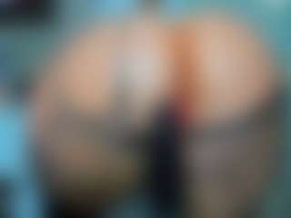 tykitaa's Live Sex Cam Show