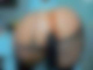 tykitaa's Live Sex Cam Show
