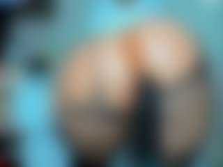 tykitaa's Live Sex Cam Show