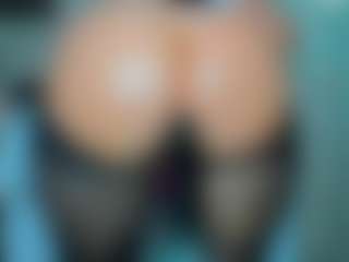 tykitaa's Live Sex Cam Show