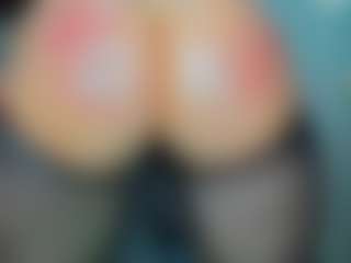 tykitaa's Live Sex Cam Show