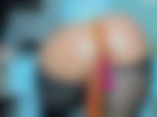 tykitaa's Live Sex Cam Show