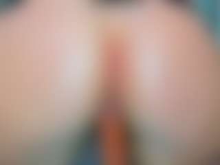 tykitaa's Live Sex Cam Show