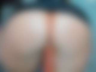 tykitaa's Live Sex Cam Show