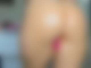 tykitaa's Live Sex Cam Show