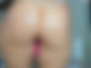 tykitaa's Live Sex Cam Show