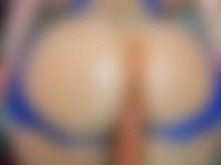 tykitaa's Live Sex Cam Show