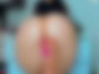tykitaa's Live Sex Cam Show