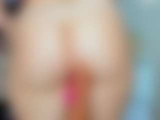 tykitaa's Live Sex Cam Show