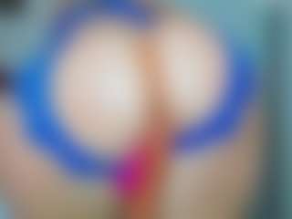tykitaa's Live Sex Cam Show